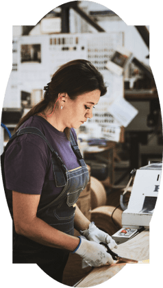 Цех, где работают одни девушки